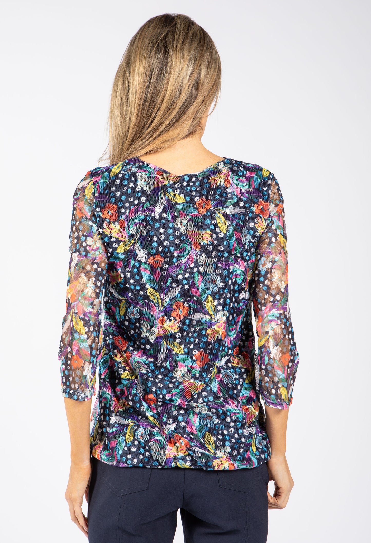 Scalloped Neck Floral Lace Top