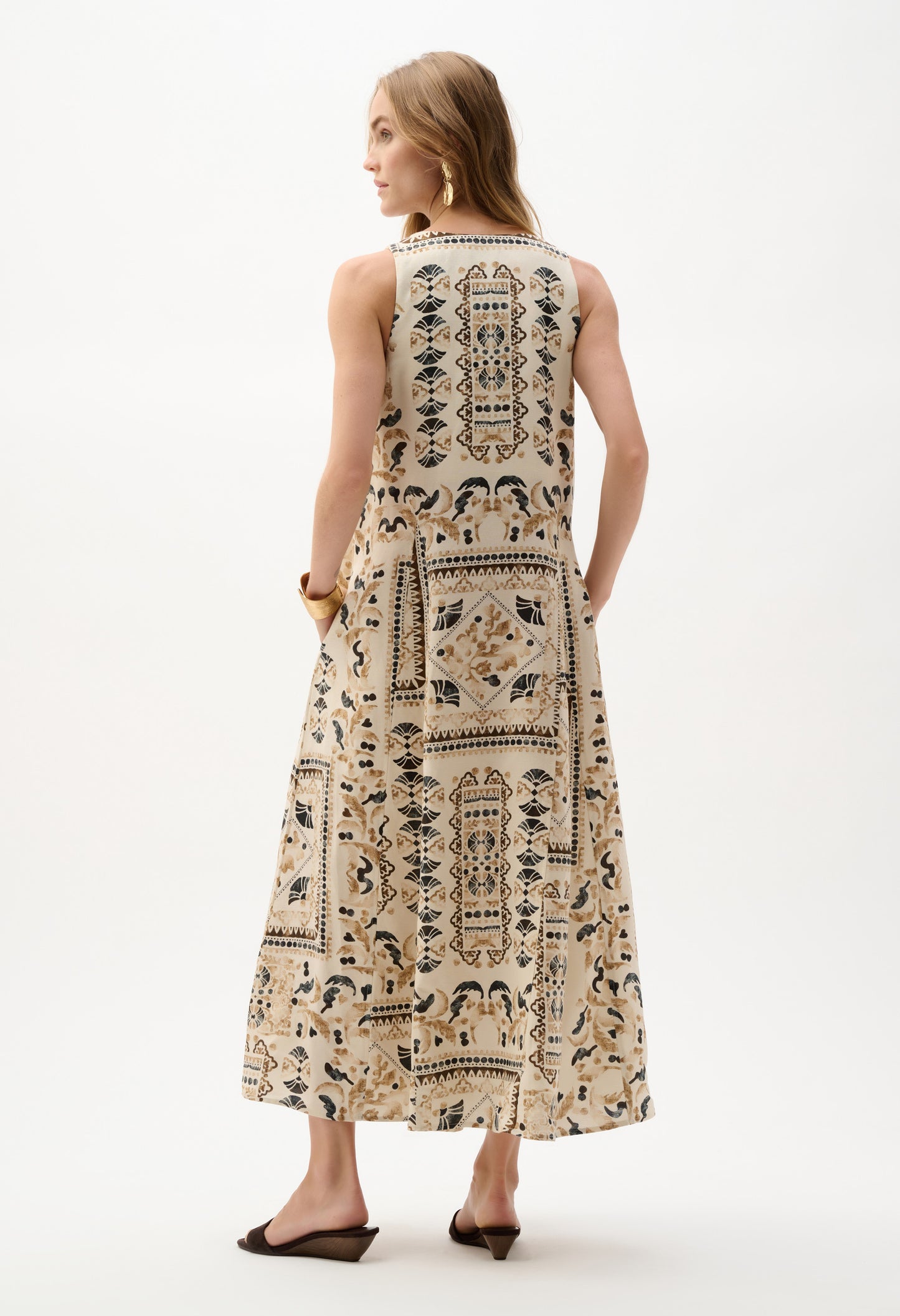 Floral Sleeveless Maxi Dress