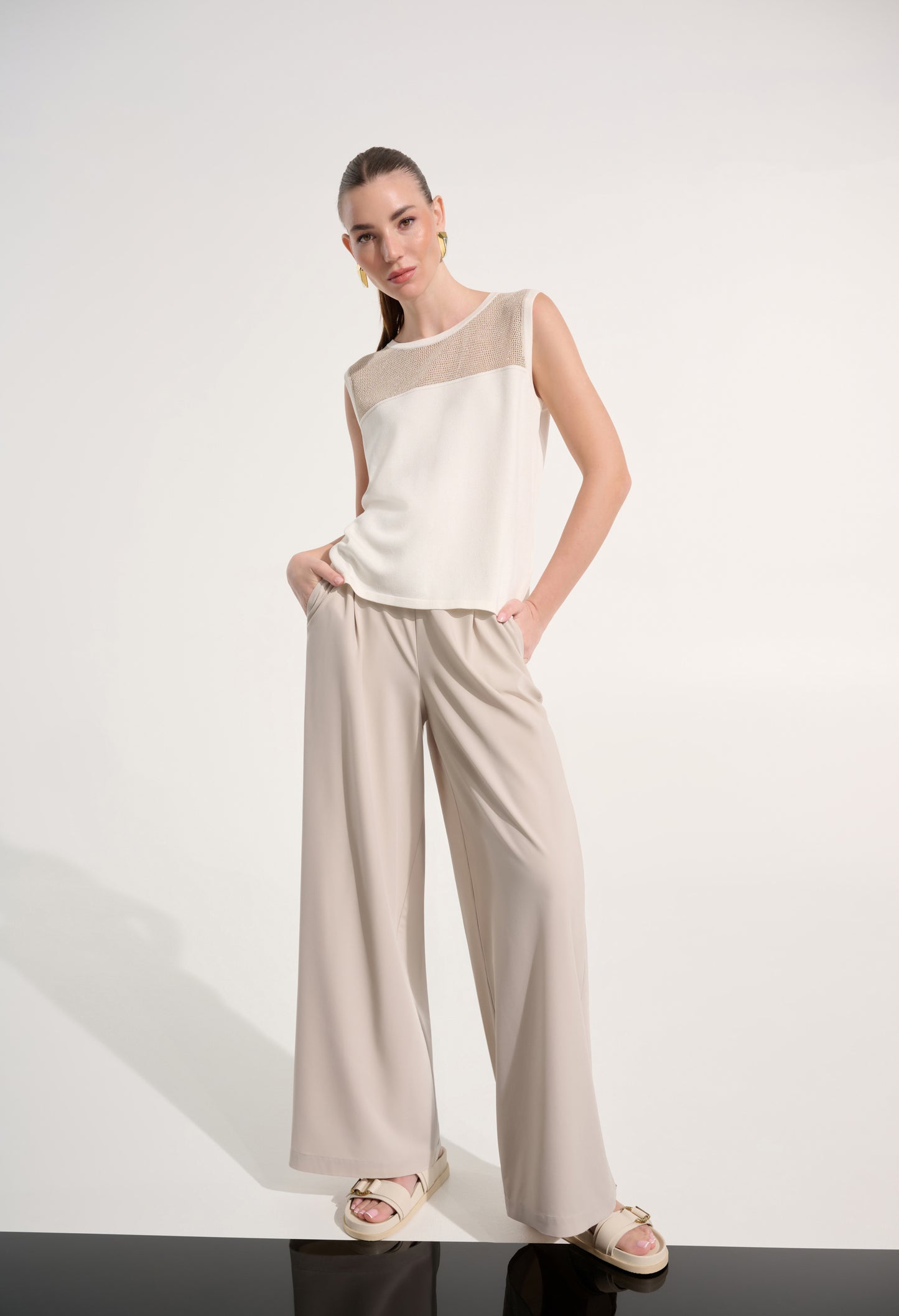 Crew Neck Sleeveless Top