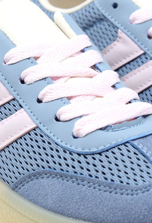 Contrast Stripe Trainer