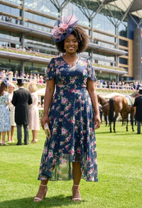 Tilly Angel Sleeve Sweetheart Curve+ Dress