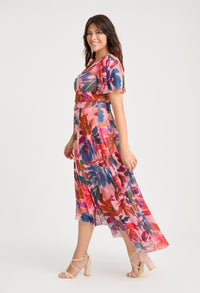 Tilly Angel Sleeve Sweetheart Curve+ Dress