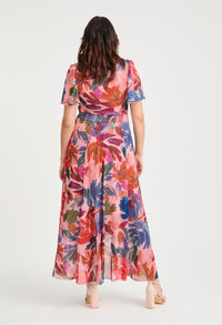 Tilly Angel Sleeve Sweetheart Curve+ Dress