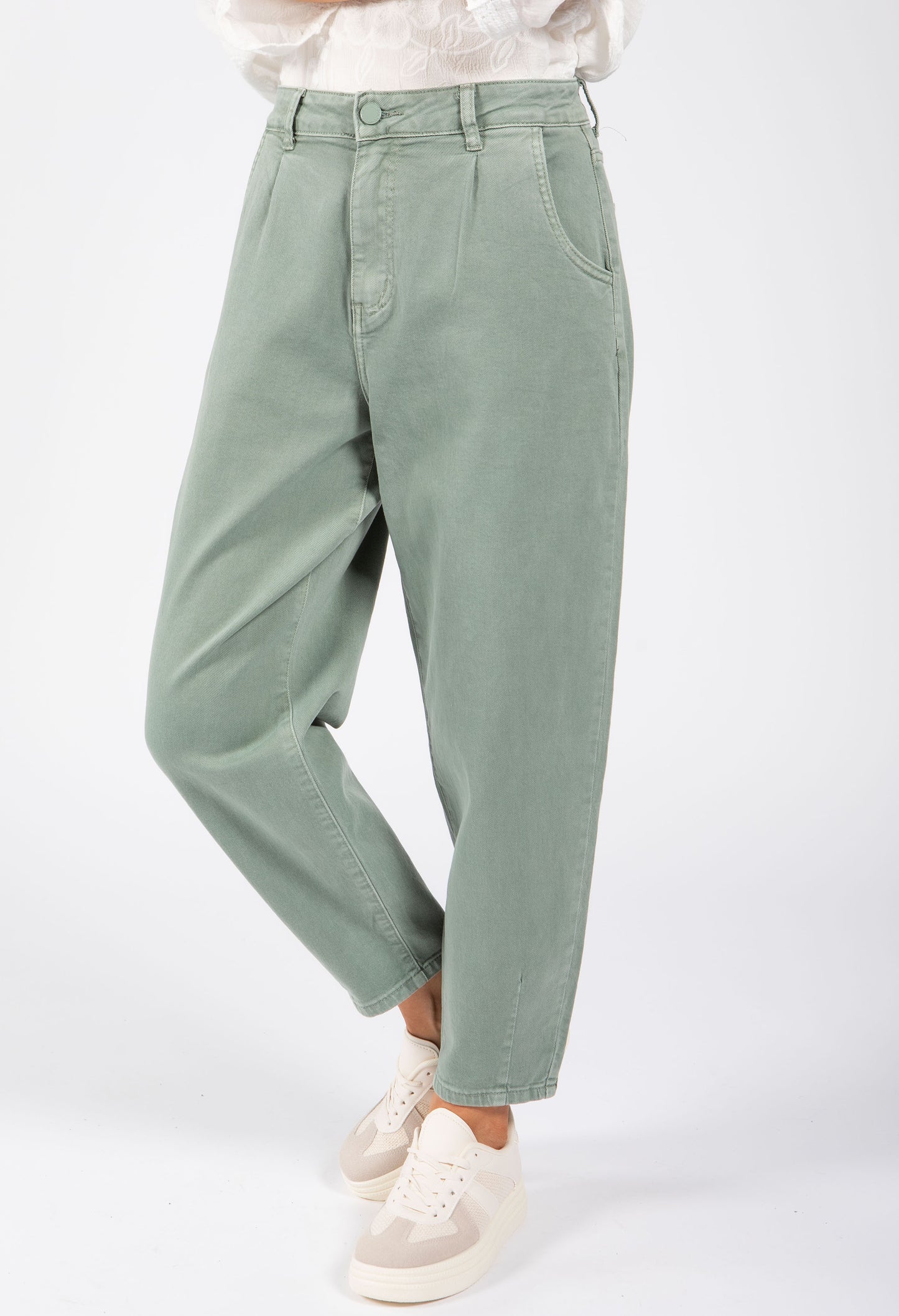 Tiffanie Barrel Fit Jeans