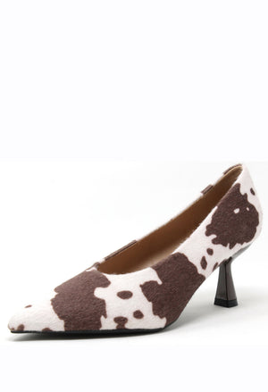 Curved Court Heel