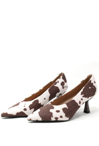 Curved Court Heel