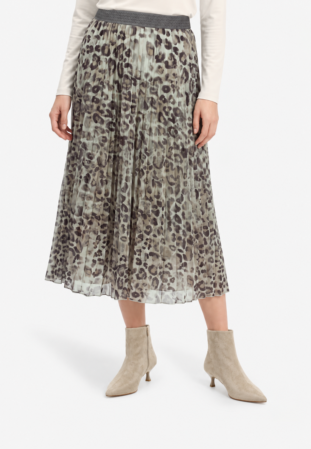 Leopard Print Pleated Long Skirt