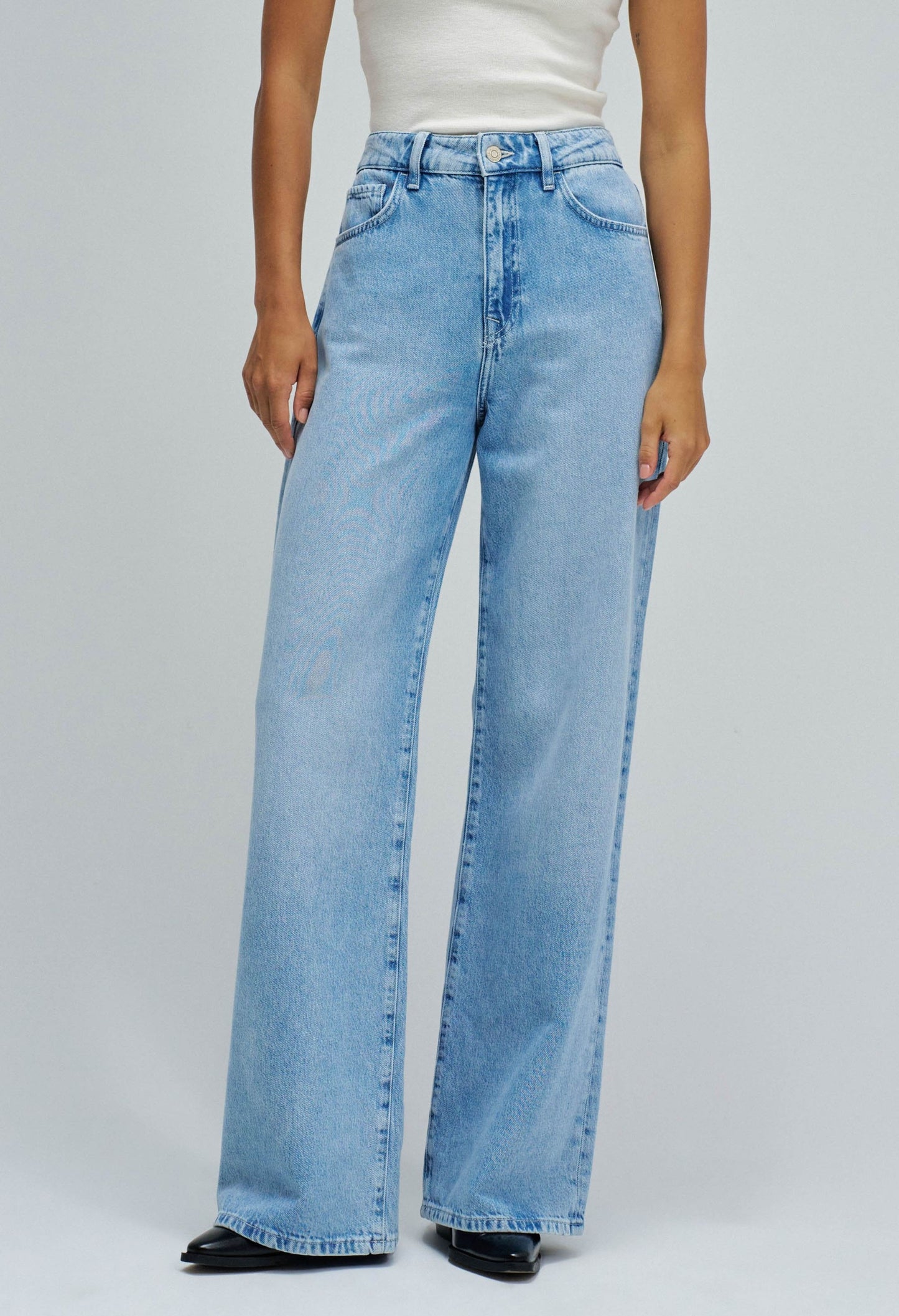 Wide Leg Jeans