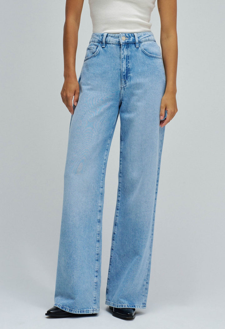 Wide Leg Jeans