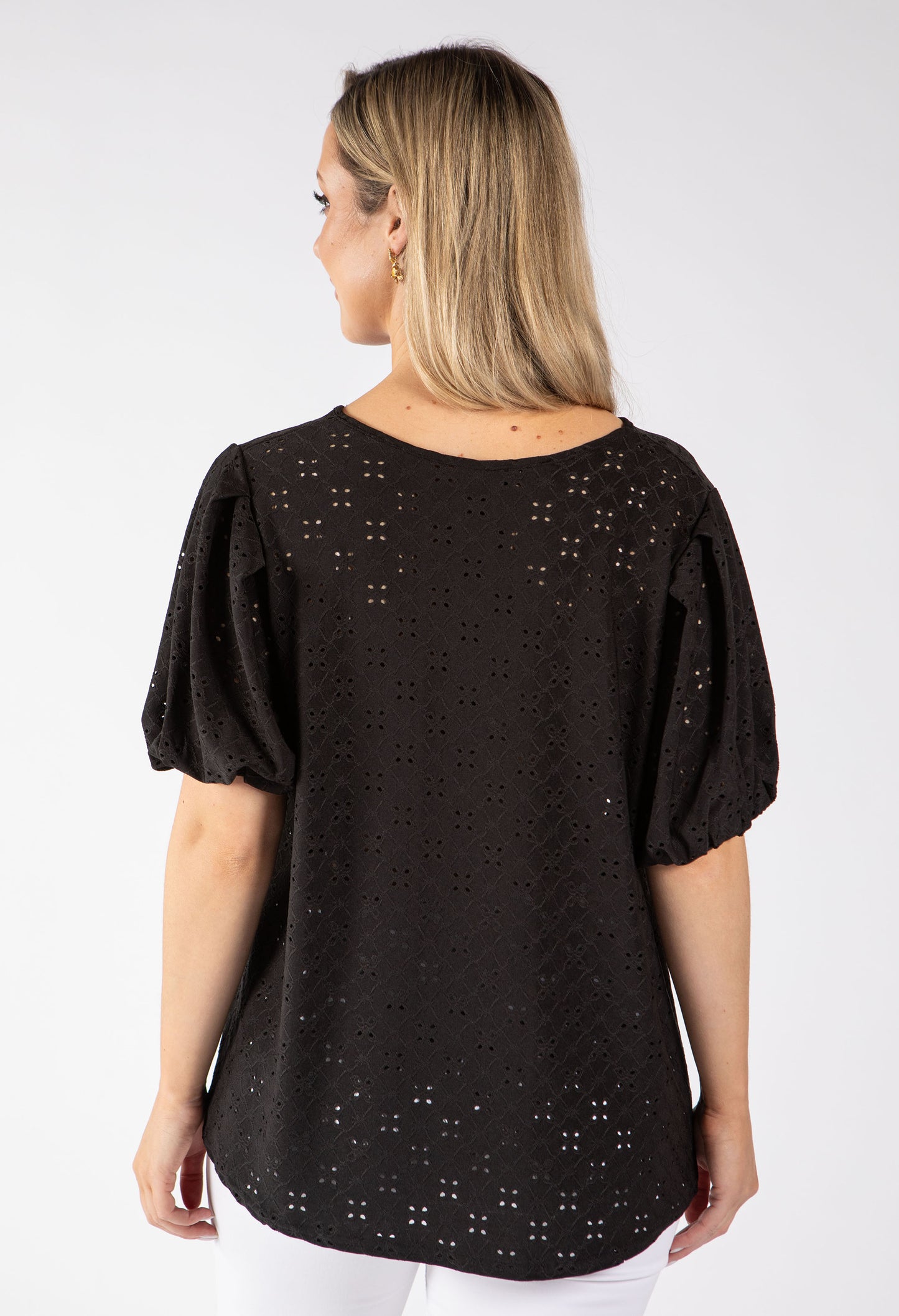 Paca Floral Embroidery Top