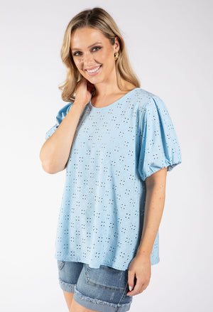 Paca Floral Embroidery Top