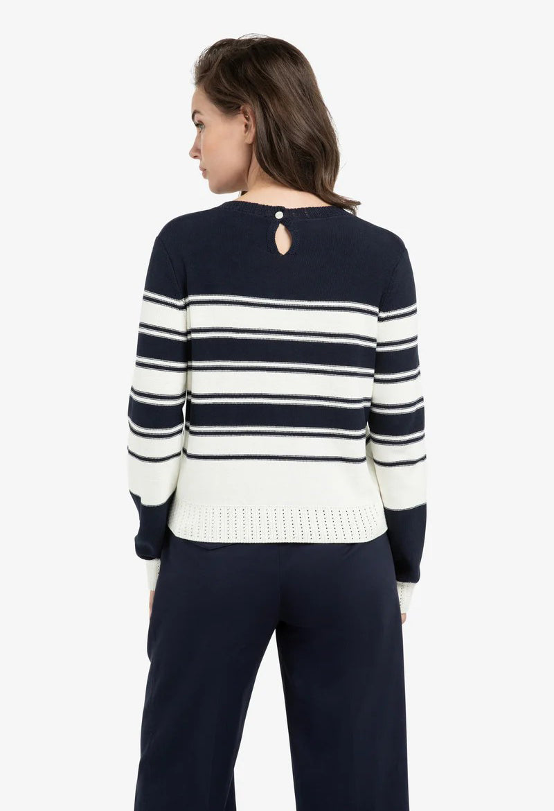 Knitted sweater with stripes and long sleeves