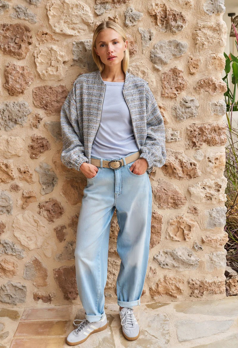 Short bouclé jacket with elasticated cuffs and hem