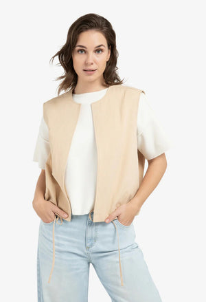 Sleeveless summer jacket with drawstrings
