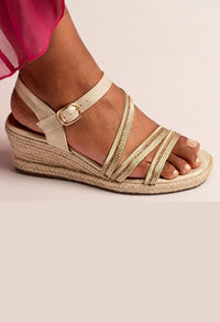 gold wedge