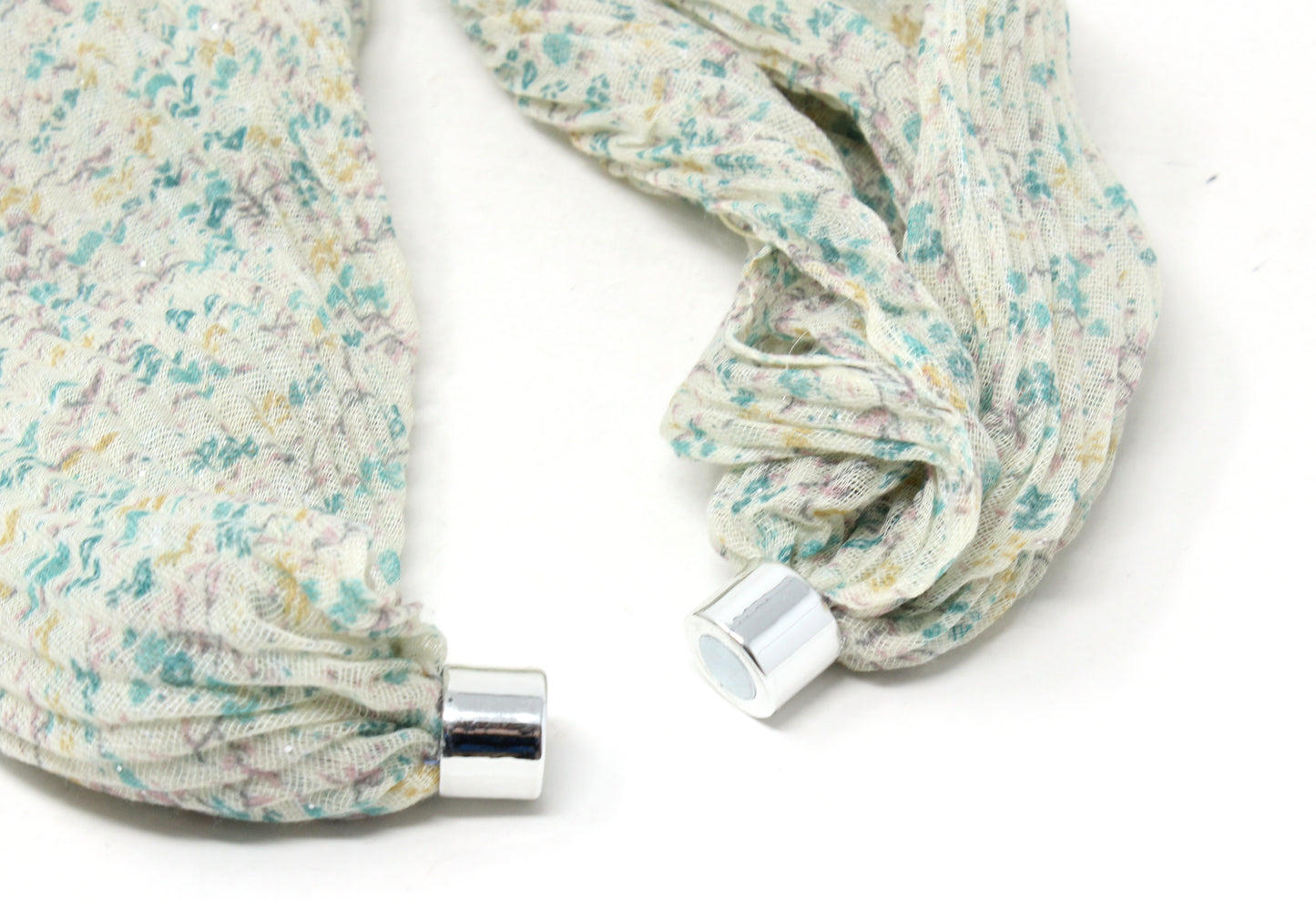 Mini Bloom Magnetic Scarf