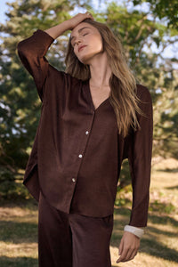brown shirt