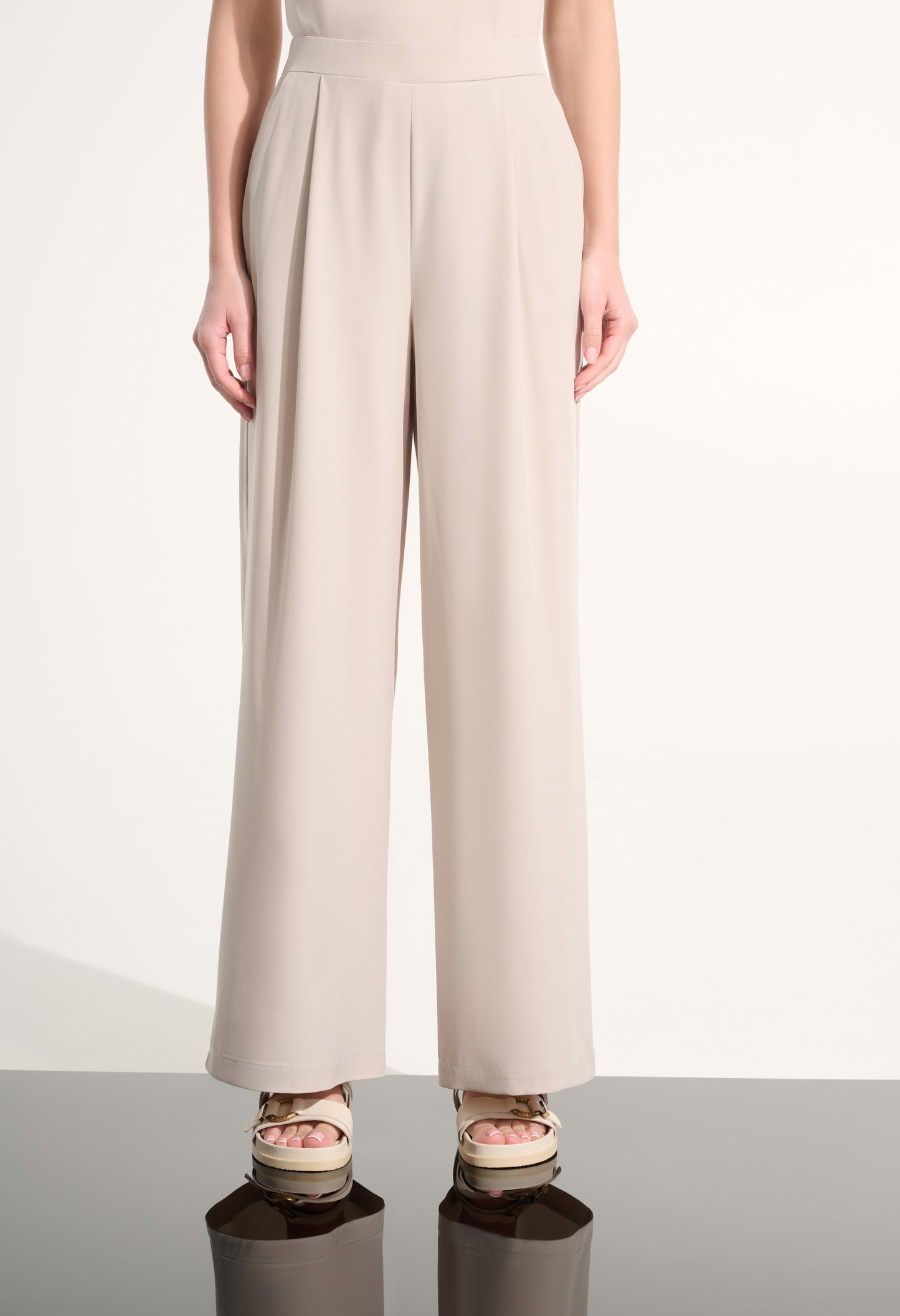 Pull-on Wide Leg Trousers