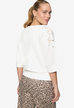 Sweatshirt with lace pattern