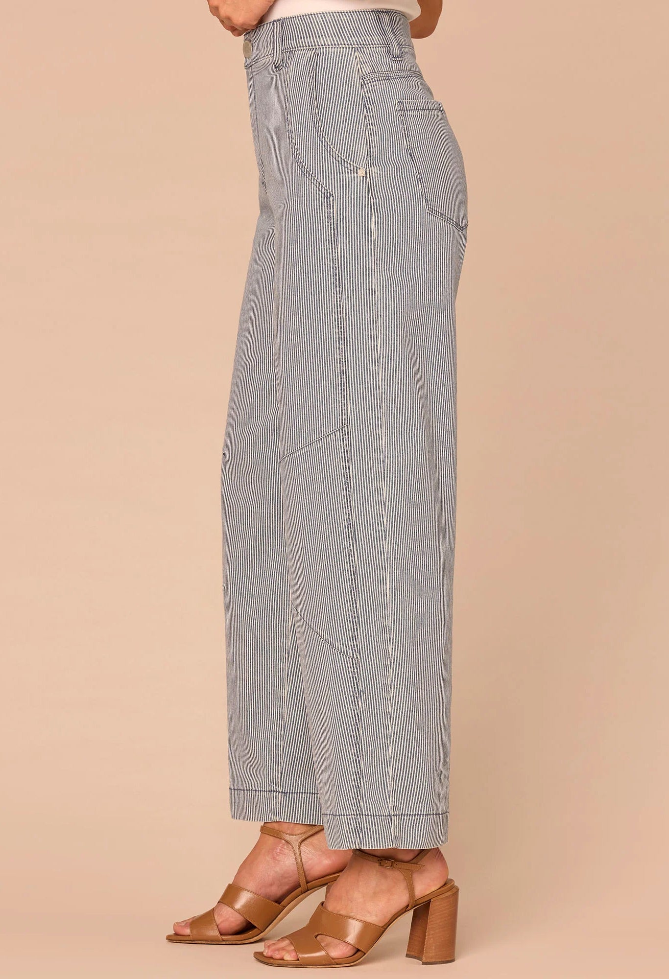 “Ab”solution® Skyrise Relaxed Barrel Leg Jeans