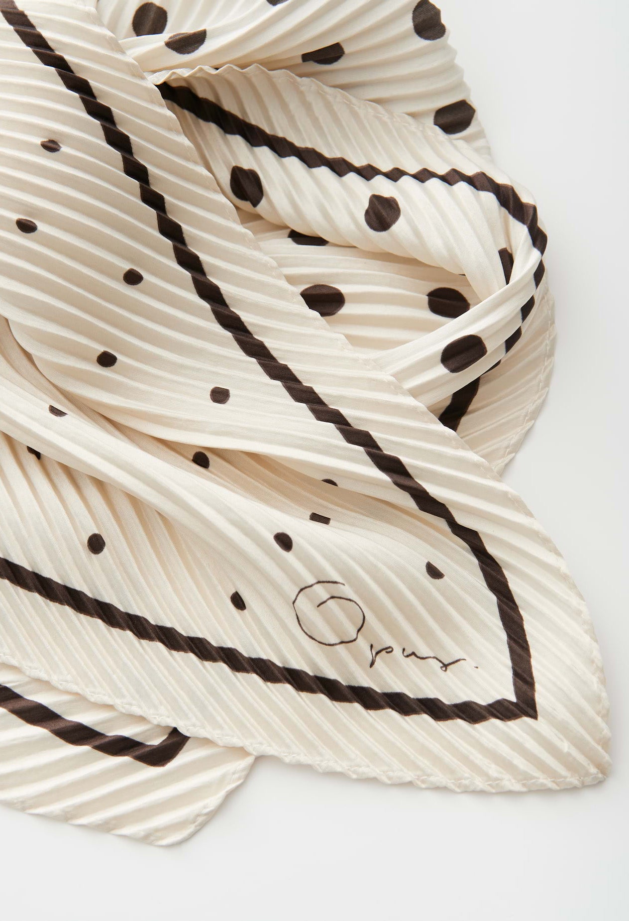 Arienna Pleated Scarf