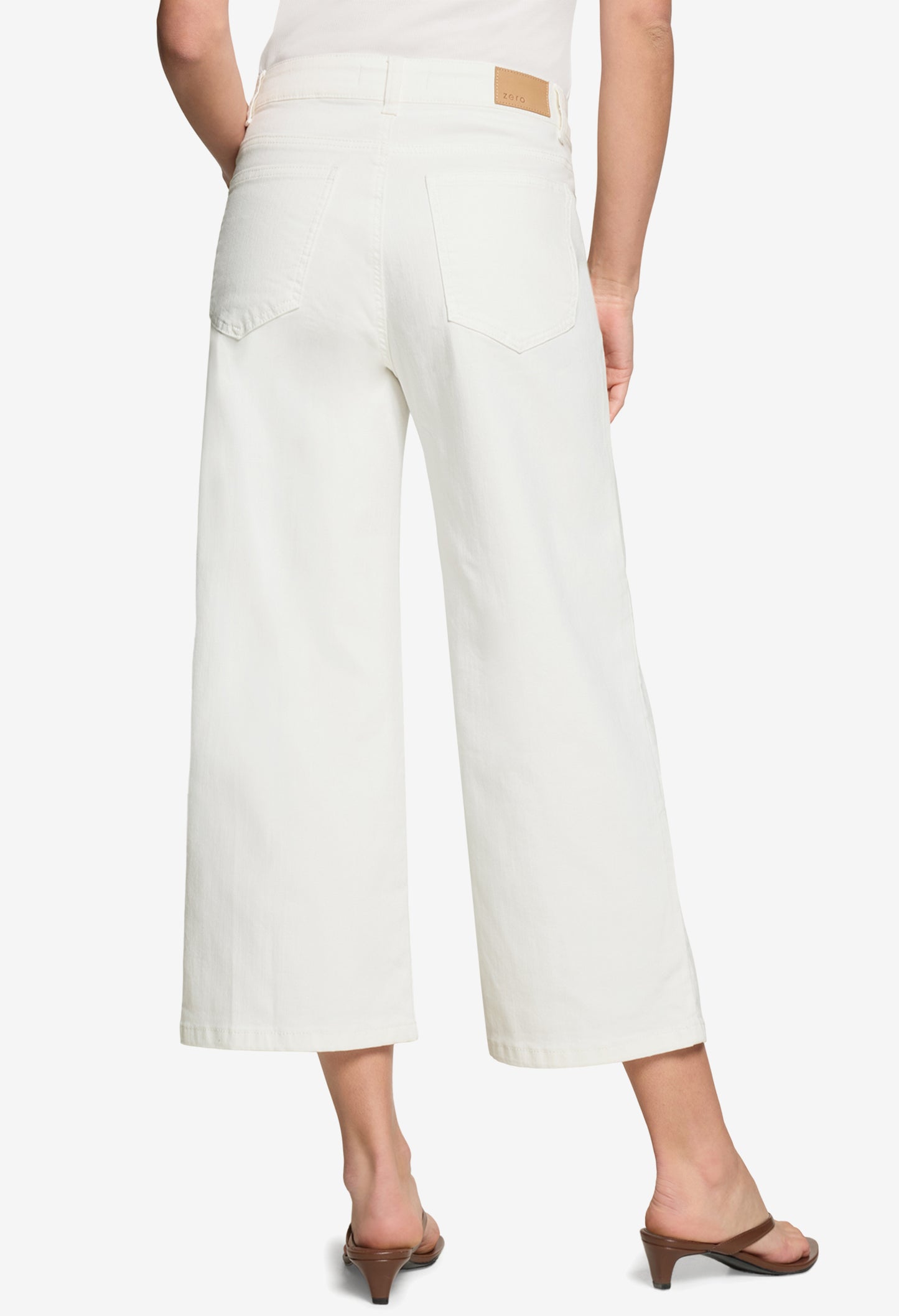 Straight Leg Cropped Jeans