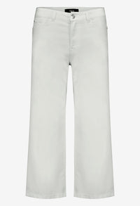 Straight Leg Cropped Jeans