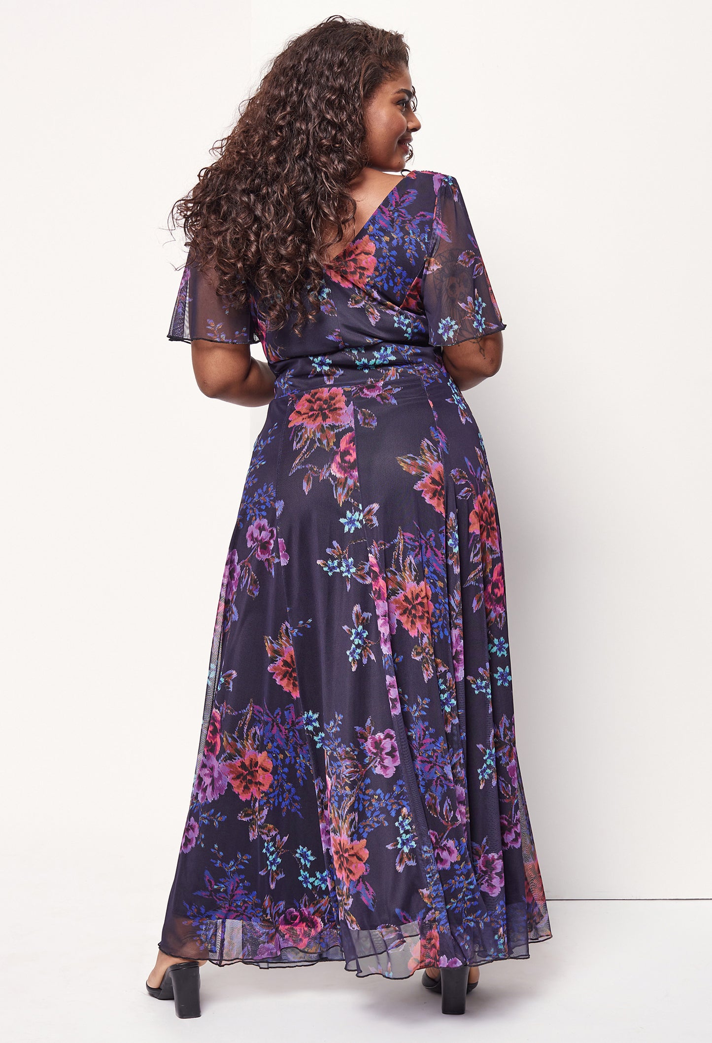 Isabelle Curve+ Float Sleeve Maxi Dress