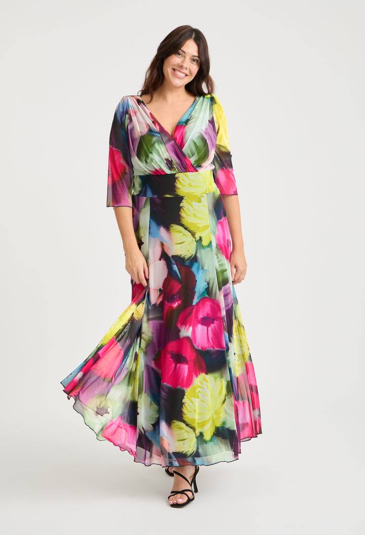 Verity Curve+ Maxi Dress