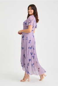 Tilly Angel Sleeve Sweetheart Curve+ Dress