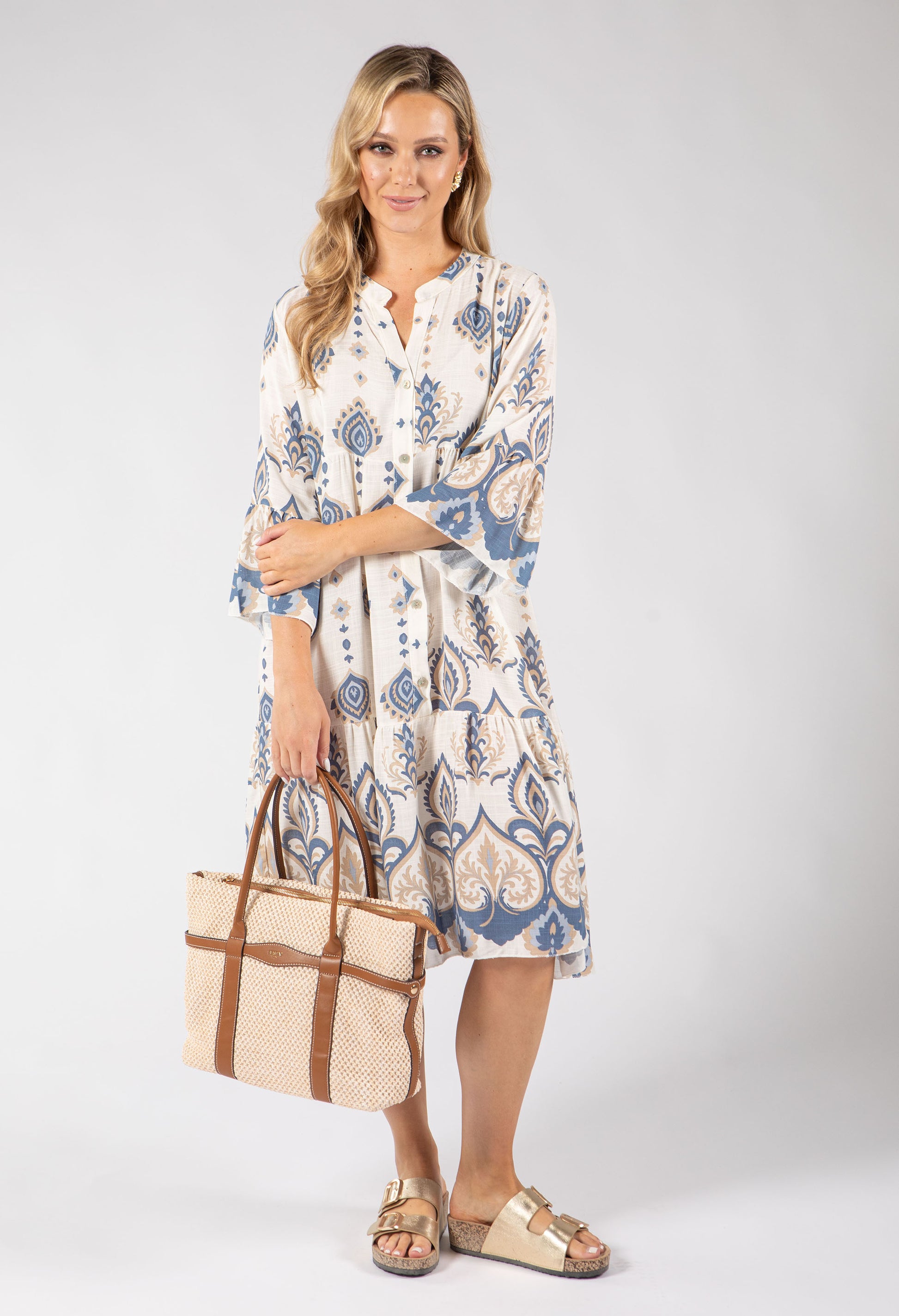 paisley printed flowy dress in blue