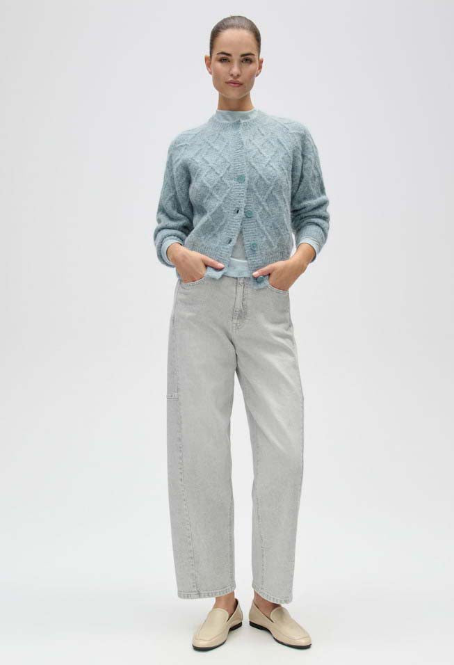 Dable Cardigan With Cable-Knit Pattern
