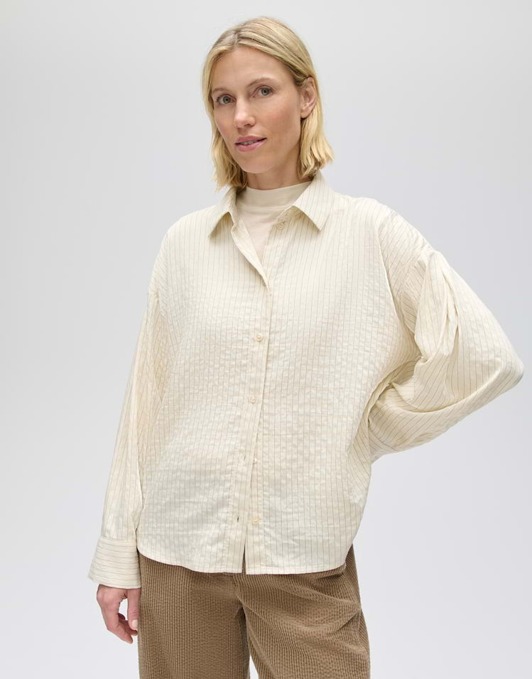 Flui Oversized Shirt With Pleated Details