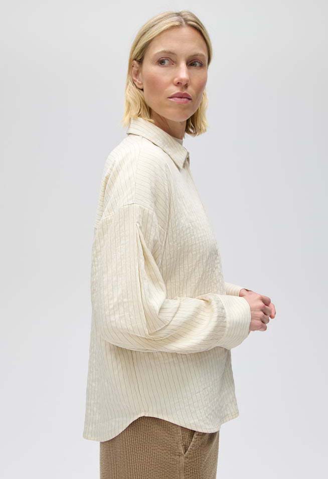 Flui Oversized Shirt, view 2 – Pamela Scott