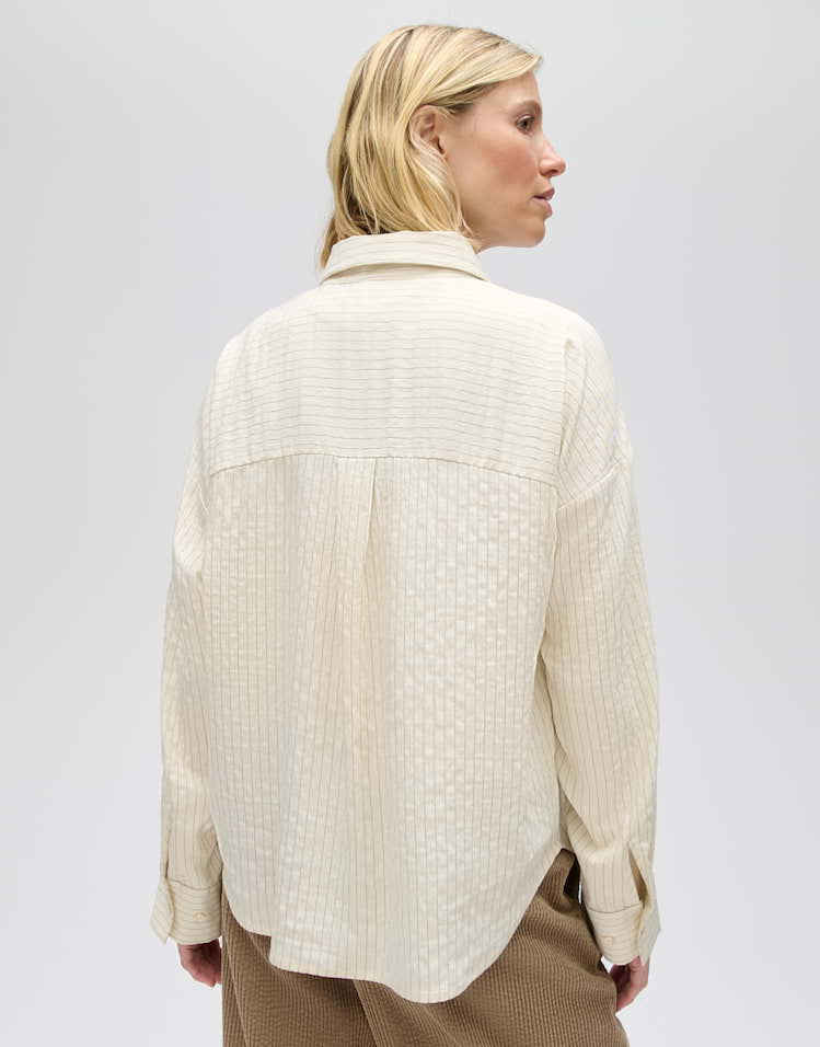 Flui Oversized Shirt With Pleated Details
