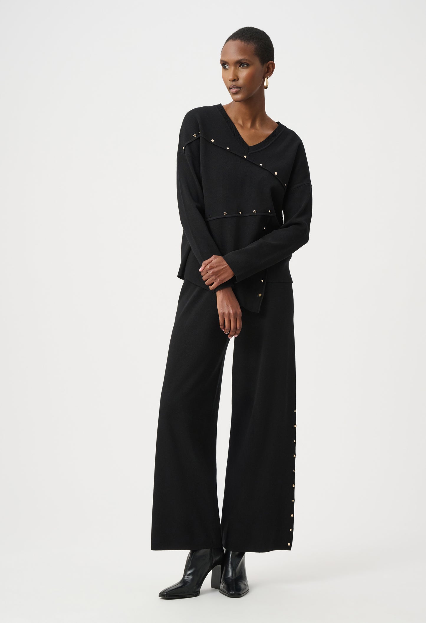 Embellished V-neck Pullover
