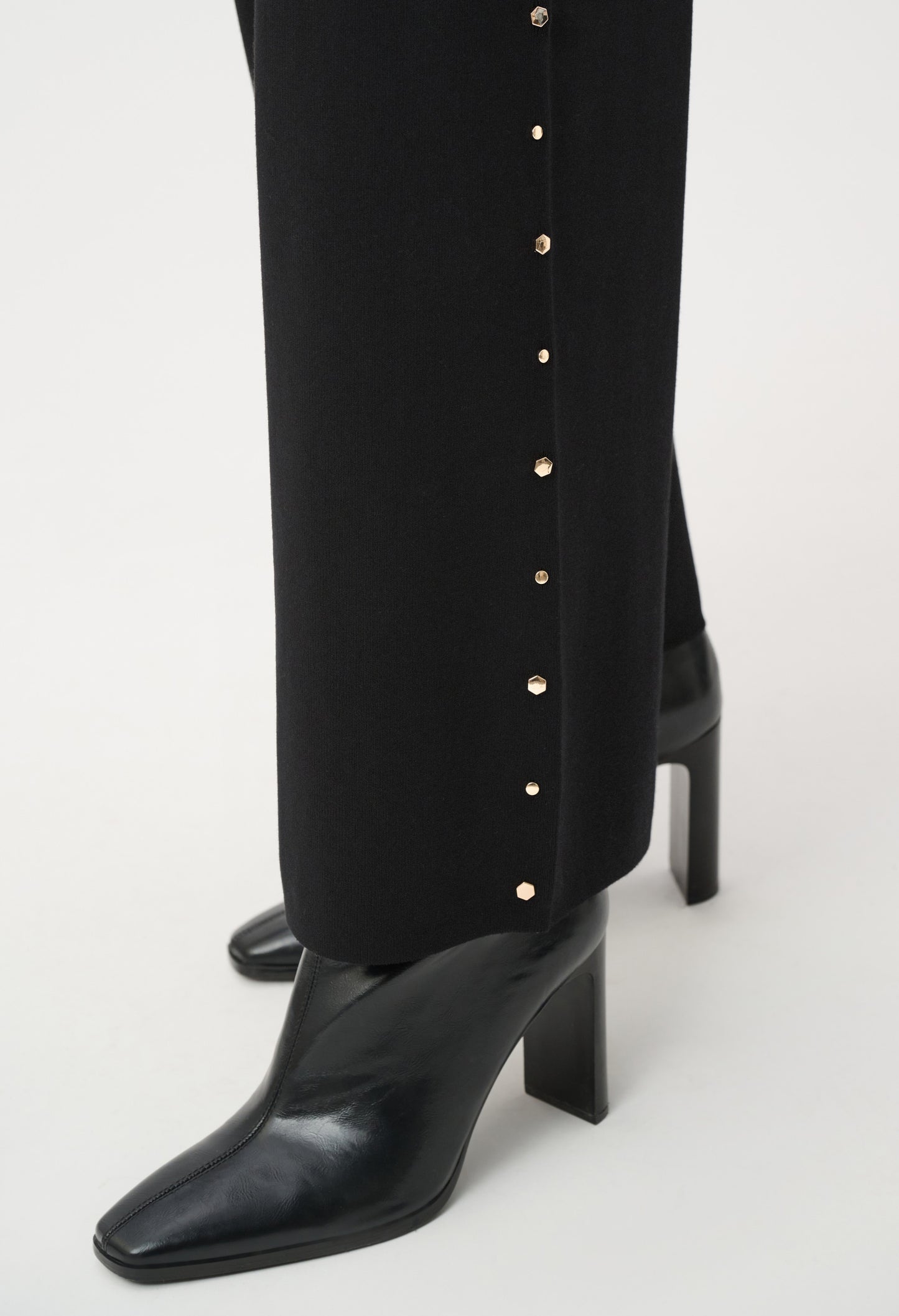 Mid-rise Wide-leg Trousers