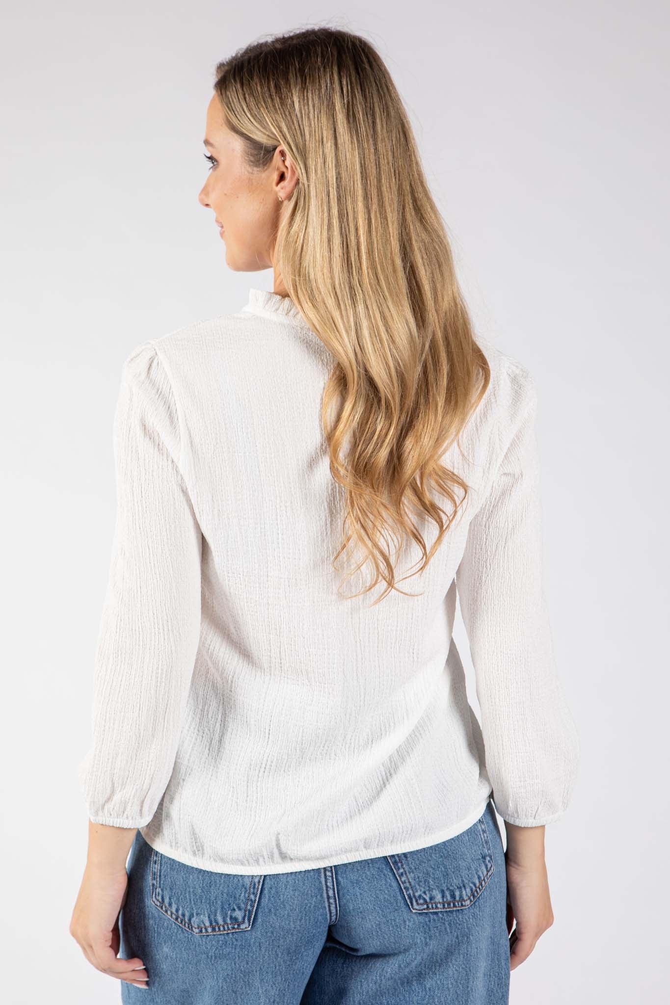 Pino Leaf Embroidered Blouse