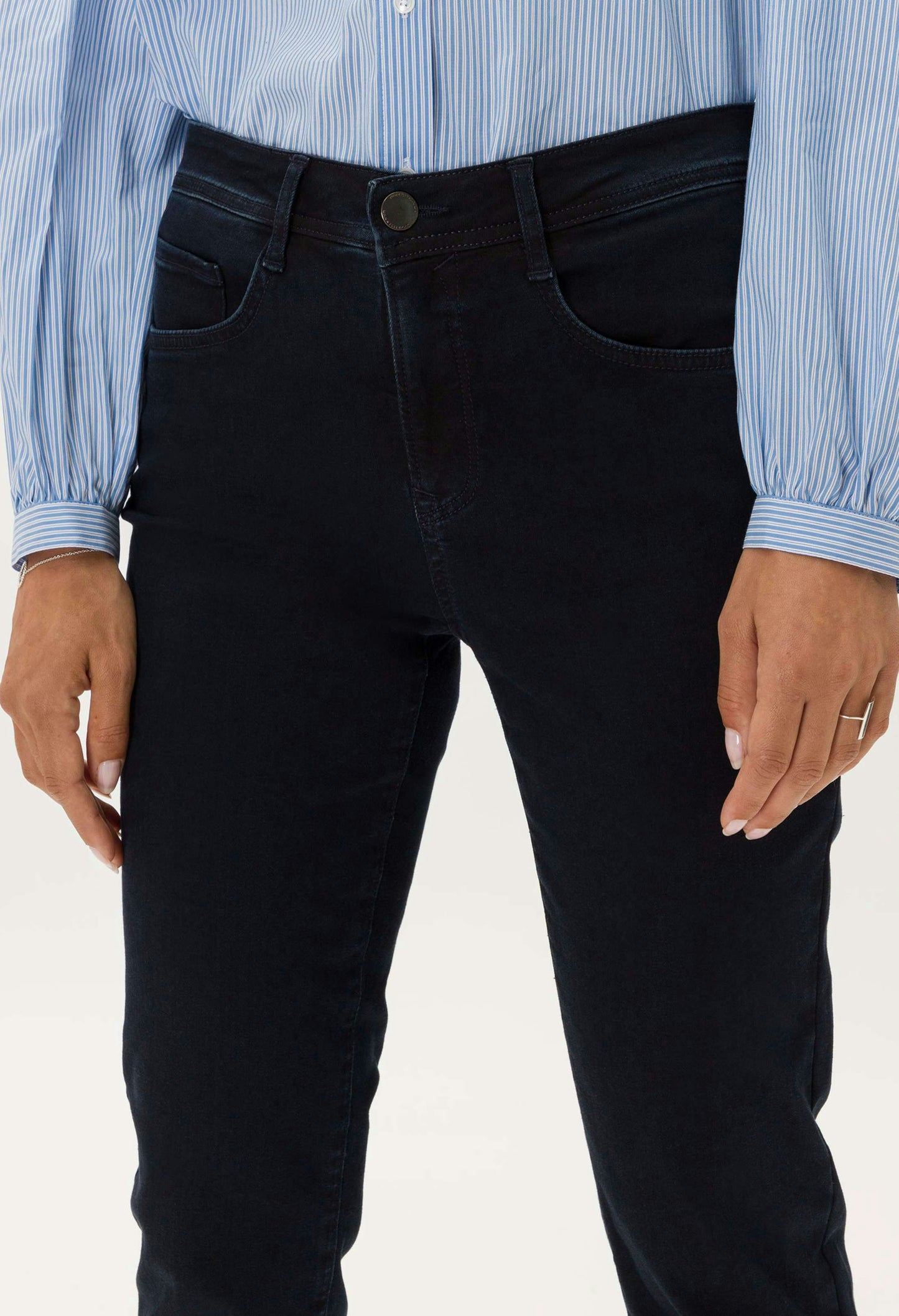Mary Short Leg Jeans