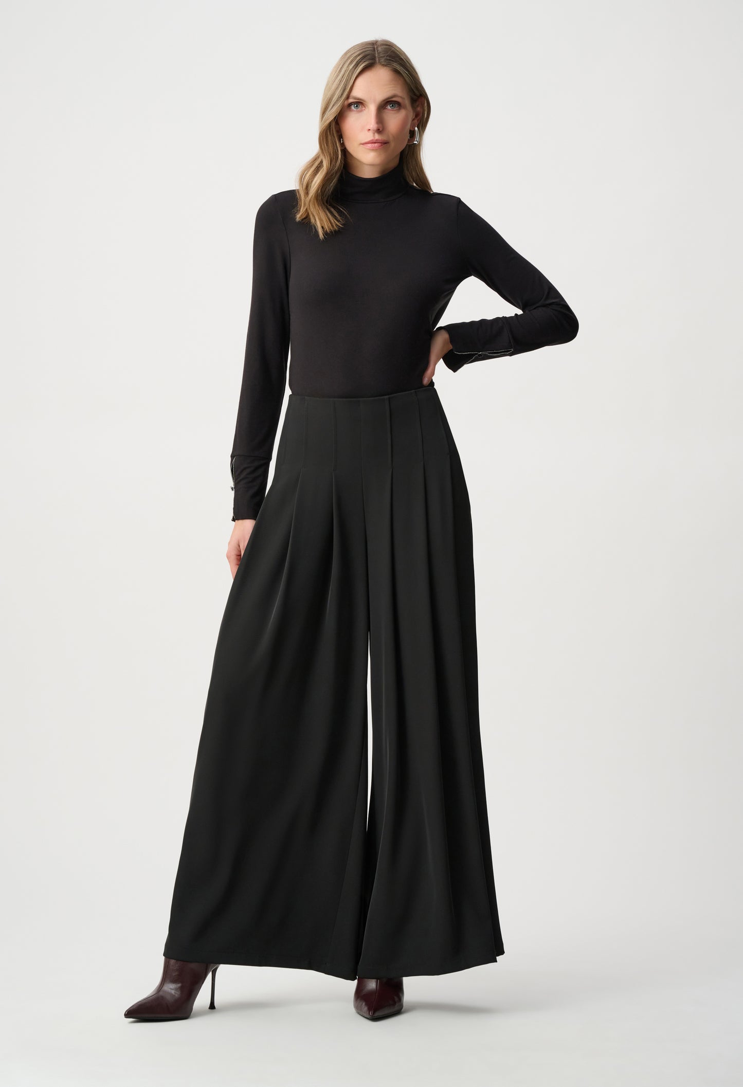 Full-length Pleated Trousers