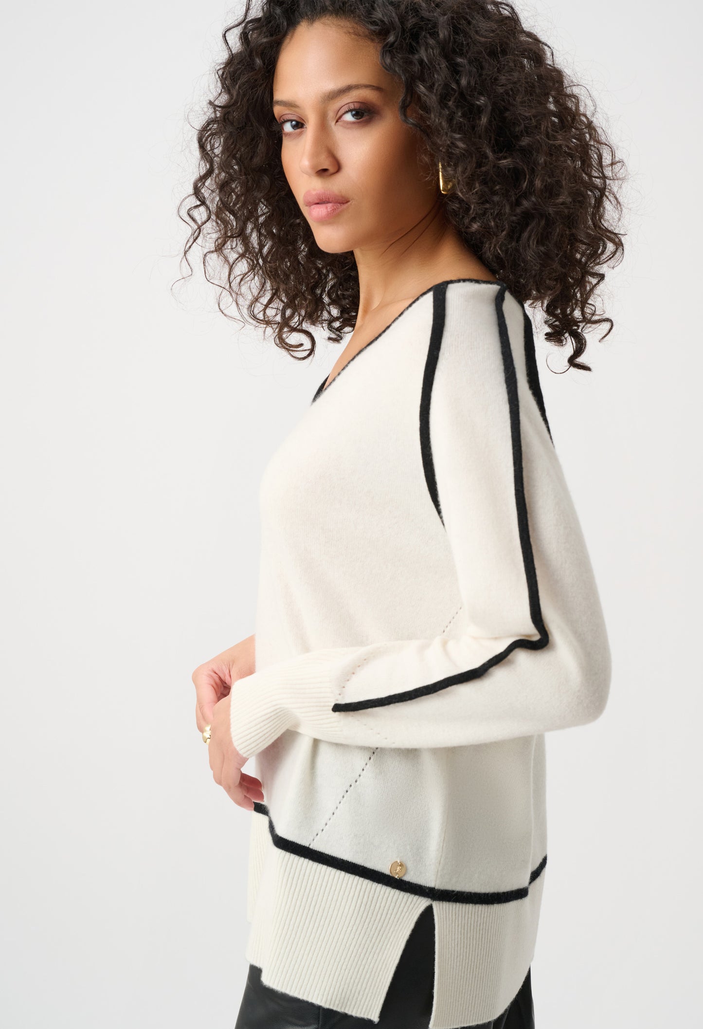 V-Neck Contrast Jumper