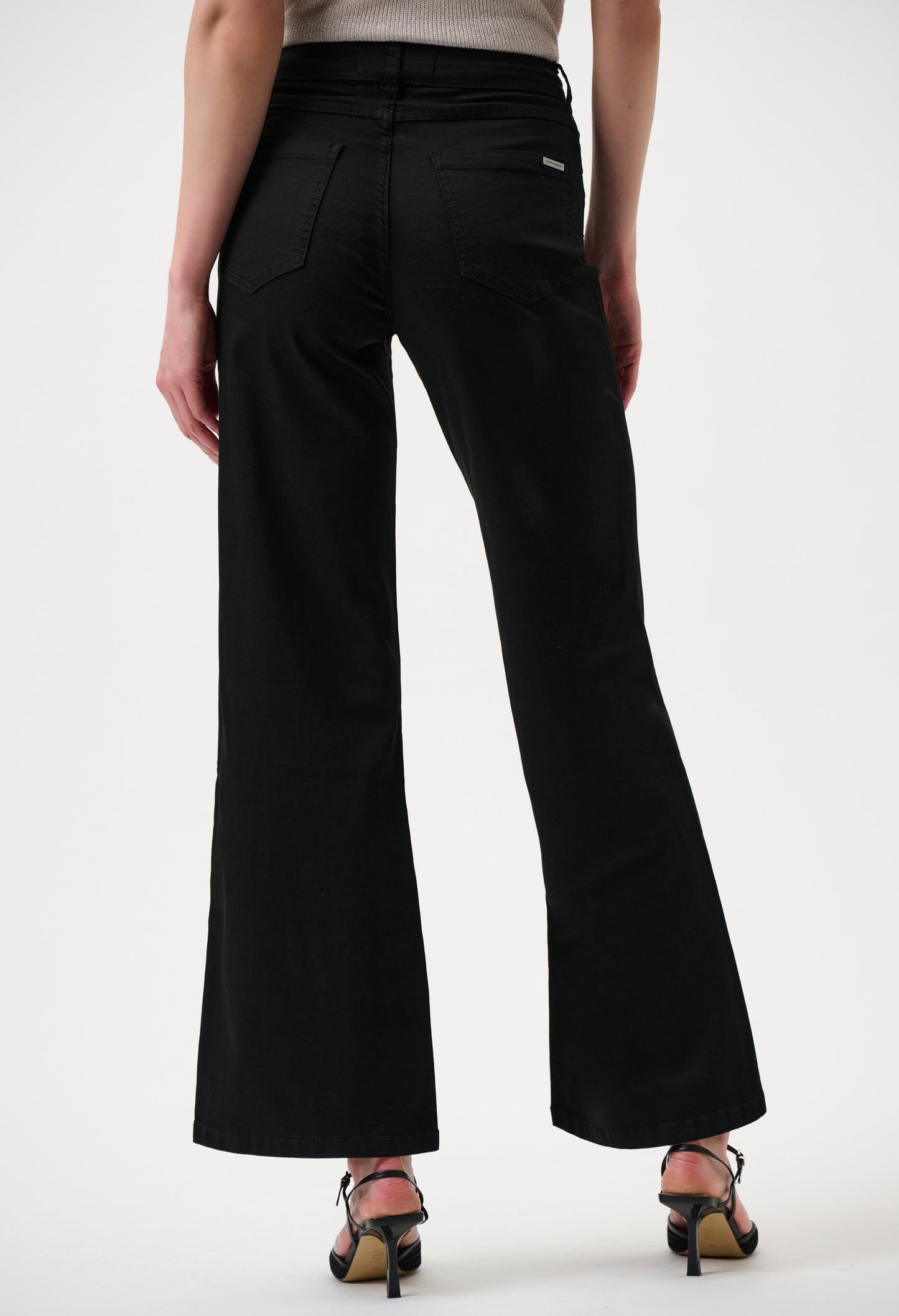 Classic Wide-leg Stretch Jean