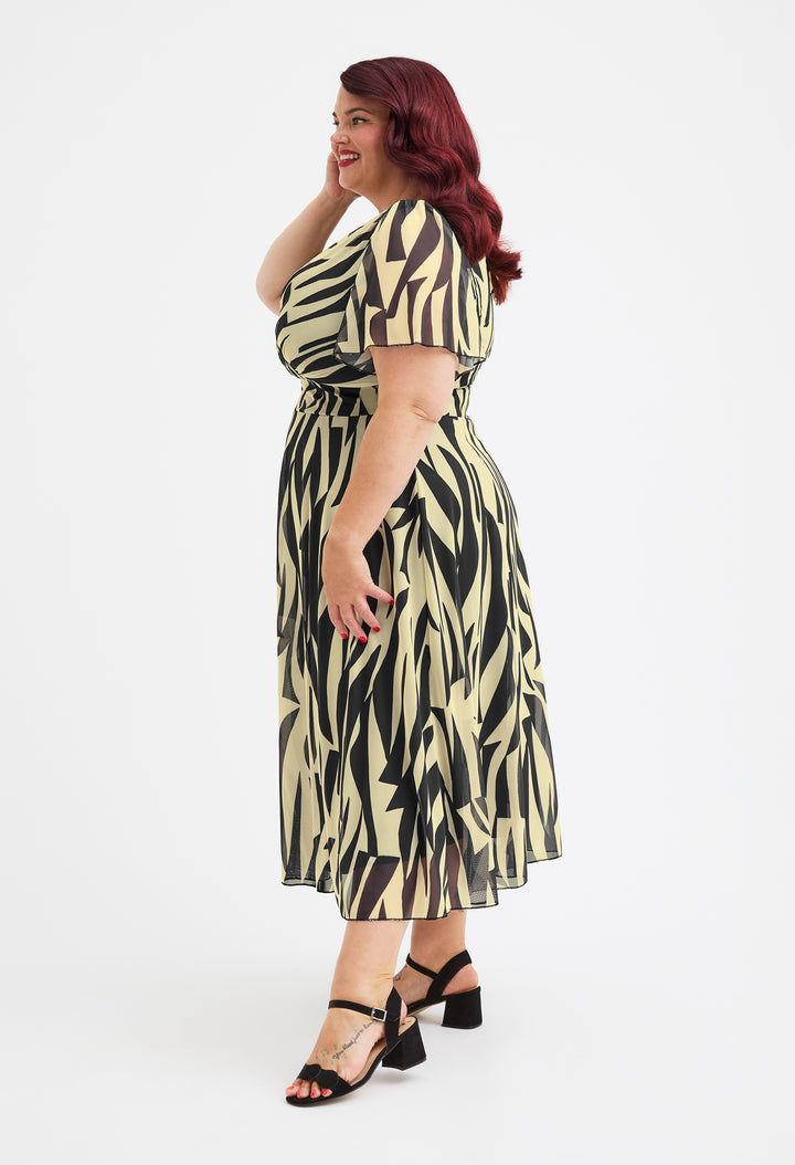 Victoria Angel Sleeve Mesh Midi Curve+ Dress