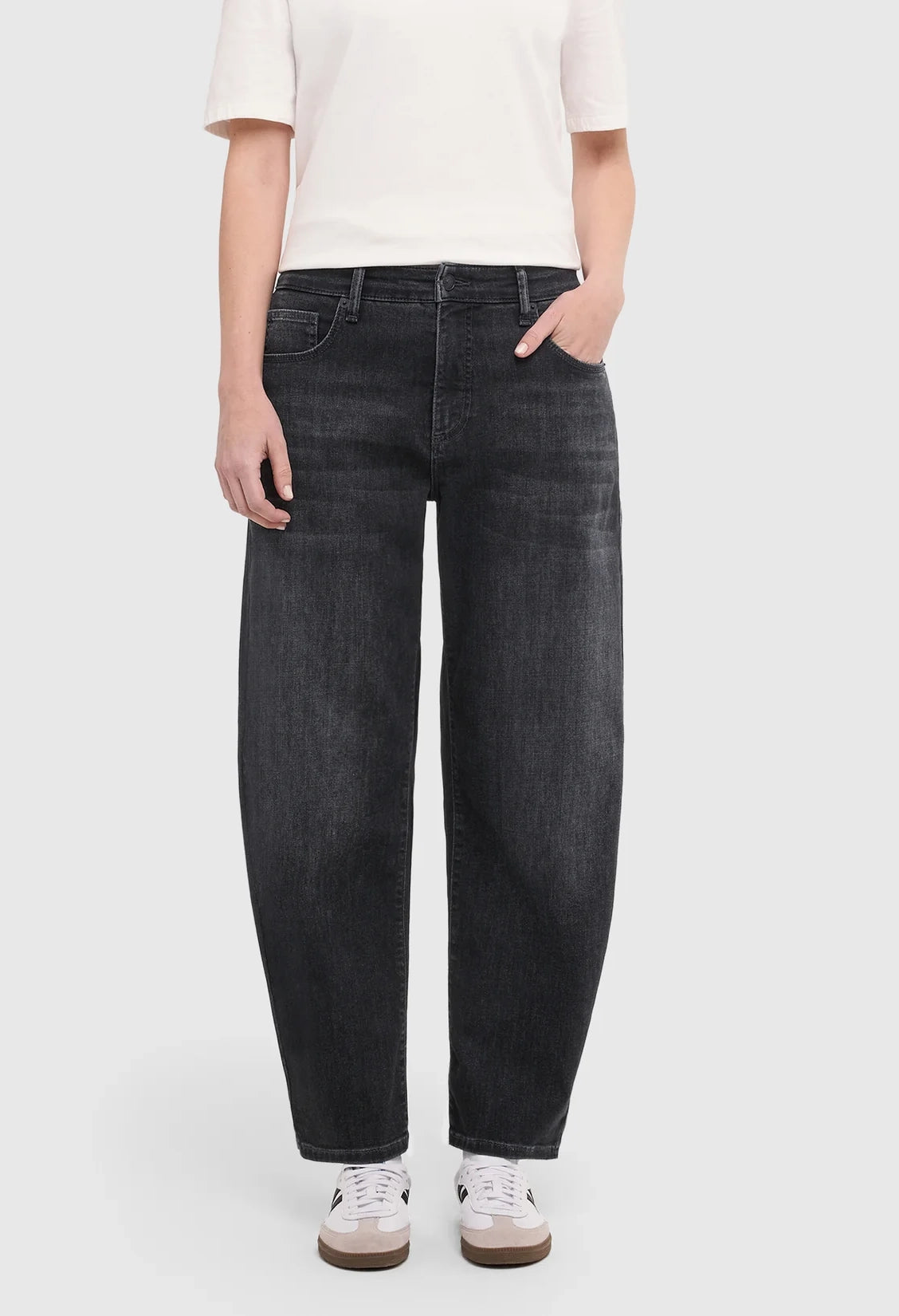 Danni Barrel Jeans