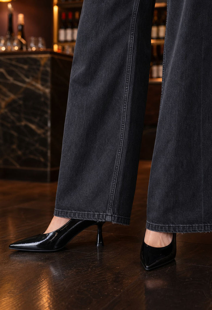 Curved Court Heel