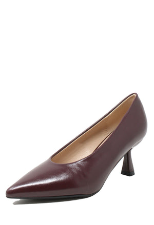 Curved Court Heel