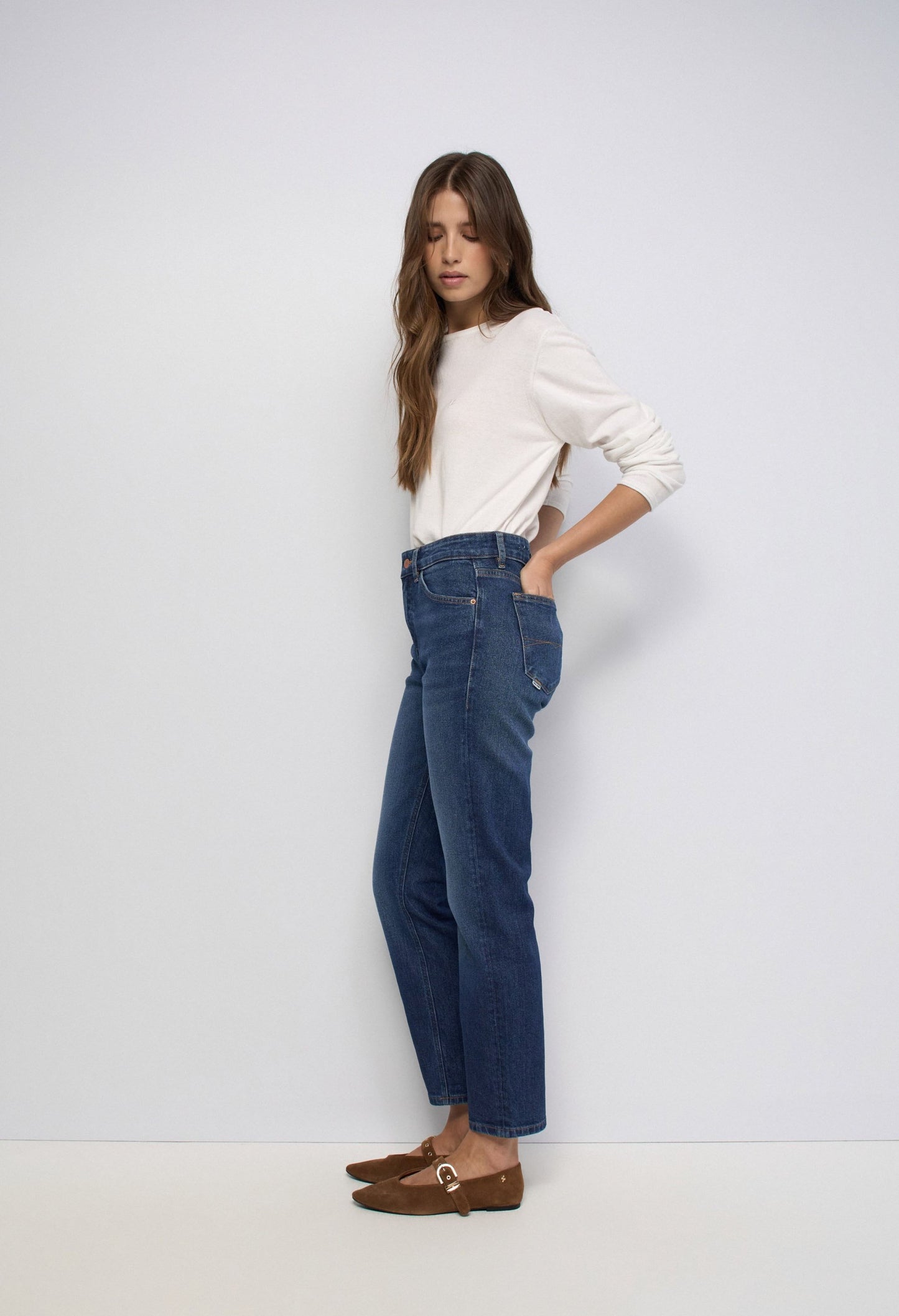 True Cropped Slim Jeans