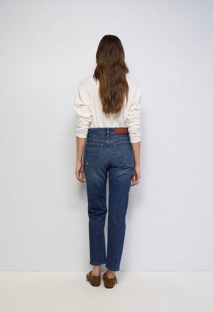 True Cropped Slim Jeans
