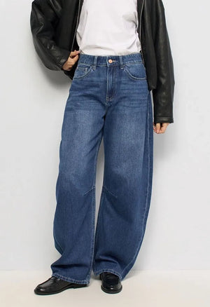 Barrel Fit Jeans