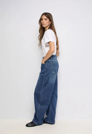 Barrel Fit Jeans